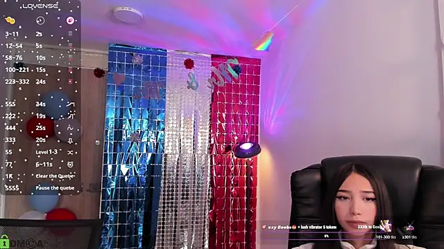 Snapshot of Mikeyvioleta_ chatting on 22, 7, 2026 Mikeyvioleta online show from 22, 7, 2026