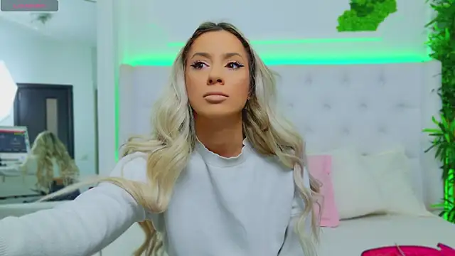 Snapshot of AriannaSins chatting on 23, 1, 2025 AriannaSins online show from 23, 1, 2025