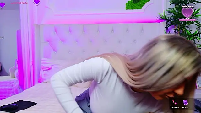 Snapshot of AriannaSins chatting on 5, 3, 2026 AriannaSins online show from 5, 3, 2026