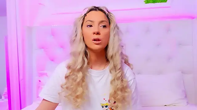 Snapshot of AriannaSins chatting on 24, 3, 2026 AriannaSins online show from 24, 3, 2026