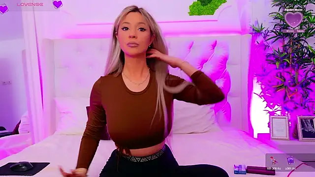 Snapshot of AriannaSins chatting on 27, 3, 2026 AriannaSins online show from 27, 3, 2026