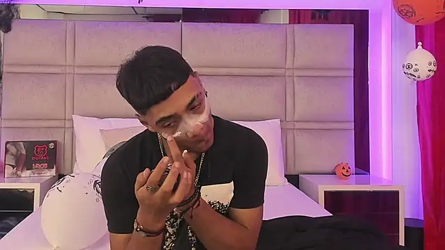 Snapshot of SweetAndSinful chatting on 1, 11, 2025 SweetAndSinful online show from 1, 11, 2025