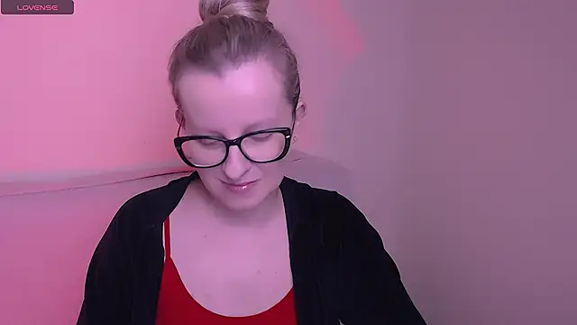 AllaLeomz online show from 21, 11, 2025