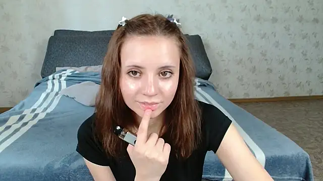 Snapshot of evaa_here_ chatting on 4, 7, 2026 evaa here online show from 4, 7, 2026