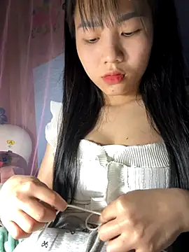 Snapshot of Leaf-Tgu chatting on 1, 11, 2025 Leaf-Tgu online show from 1, 11, 2025