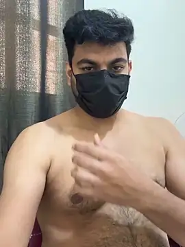 Handsome8677 online show from 18, 5, 2026