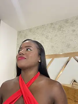 Snapshot of EmiParks chatting on 24, 11, 2025 EmiParks online show from 24, 11, 2025