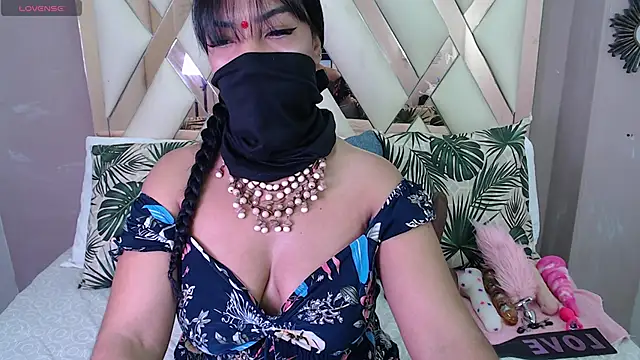 Iniya Parul online show from 8, 11, 2025