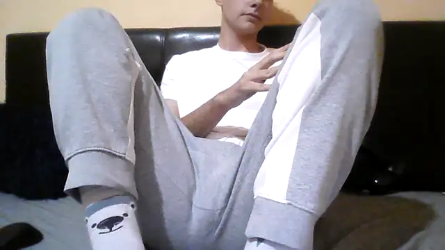 esmermoon online show from 17, 11, 2025