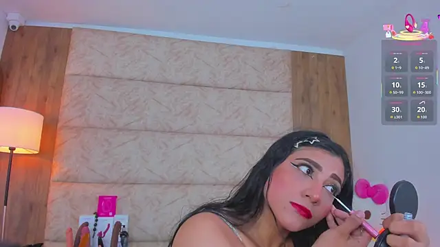 Snapshot of Antonella_Russo1 chatting on 10, 11, 2025 Antonella Russo1 online show from 10, 11, 2025