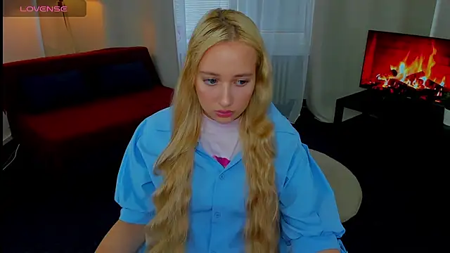 Snapshot of AuroraSkyee chatting on 28, 10, 2025 AuroraSkyee online show from 28, 10, 2025