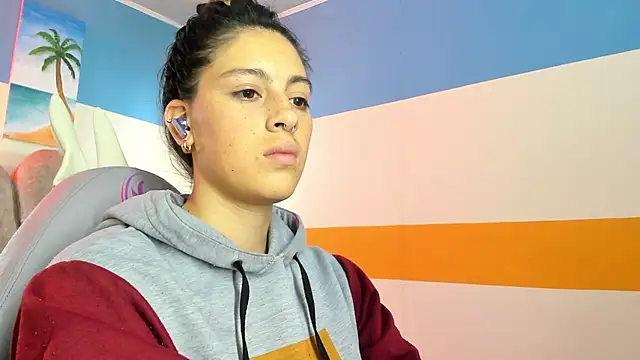 moon winy online show from 27, 10, 2025