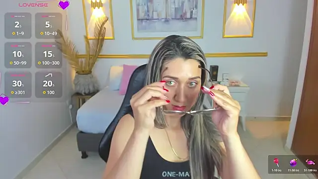 karlyy  online show from 21, 11, 2025