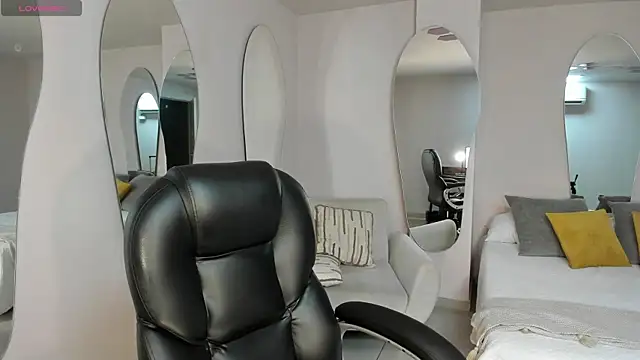 CelesteMoonX online show from 14, 4, 2026