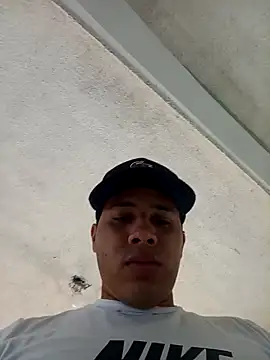 Snapshot of Benitocamelo_223 chatting on 16, 10, 2025 Benitocamelo 223 online show from 16, 10, 2025