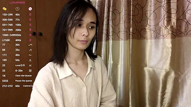 Snapshot of CathiBell chatting on 17, 10, 2025 CathiBell online show from 17, 10, 2025