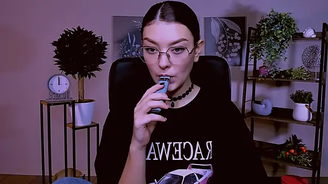 Snapshot of AnaSteisher chatting on 19, 10, 2025 AnaSteisher online show from 19, 10, 2025