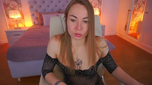 VixenMuse online show from 16, 4, 2026