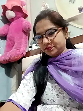 Vanshika1432 online show from 23, 10, 2025