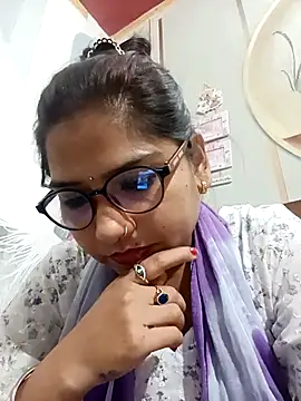 Vanshika1432 online show from 23, 10, 2025