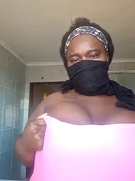 Snapshot of THASHATEEE chatting on 16, 10, 2025 THASHATEEE online show from 16, 10, 2025