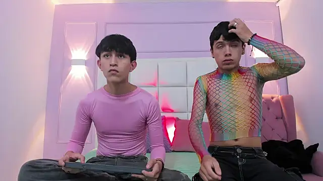 hoot booys  online show from 28, 10, 2025