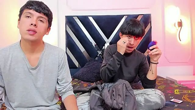 hoot booys  online show from 17, 11, 2025