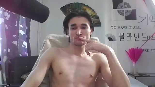 Snapshot of lilshotik chatting on 18, 10, 2025 lilshotik online show from 18, 10, 2025