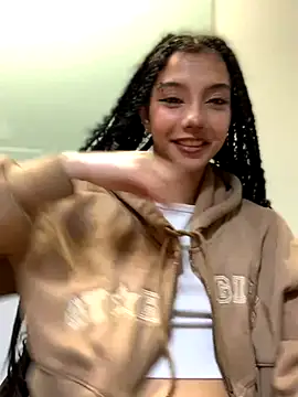 MiaaCute- online show from 11, 11, 2025