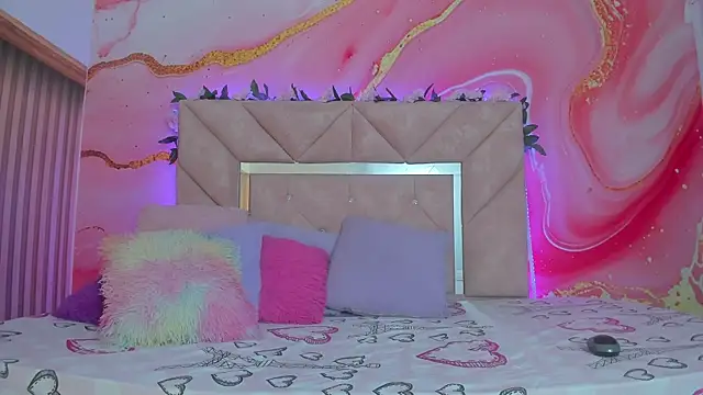 Snapshot of mia__blaze__ chatting on 25, 10, 2025 mia blaze online show from 25, 10, 2025