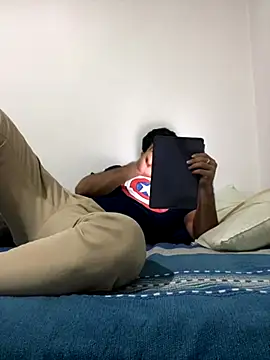 Twistermc11 online show from 25, 10, 2025