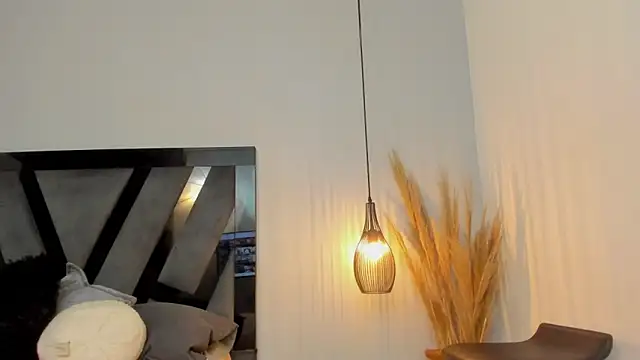 Amelia Brixton online show from 28, 3, 2026