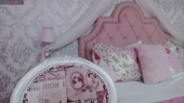 GabrielaSuarez online show from 30, 10, 2025