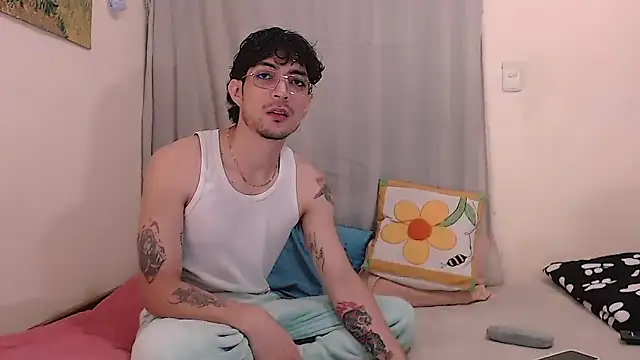 Snapshot of Gaia_16 chatting on 19, 2, 2026 Gaia 16 online show from 19, 2, 2026