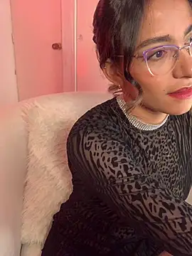 Snapshot of elegant__rouse chatting on 26, 6, 2026 elegant rouse online show from 26, 6, 2026