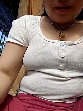 Snapshot of Sinhlinh2020 chatting on 6, 2, 2026 Sinhlinh2020 online show from 6, 2, 2026