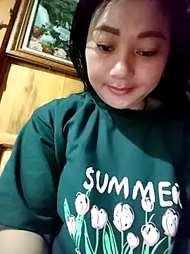 Snapshot of Sinhlinh2020 chatting on 1, 3, 2026 Sinhlinh2020 online show from 1, 3, 2026