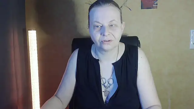 Diamond Bite online show from 15, 11, 2025