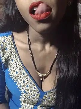 Itz Aisha   online show from 17, 12, 2025