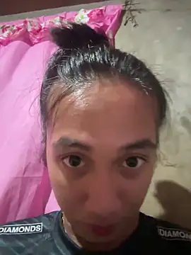 taylaxuxu online show from 13, 6, 2026