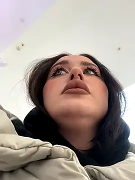 KiraSunshine online show from 6, 11, 2025