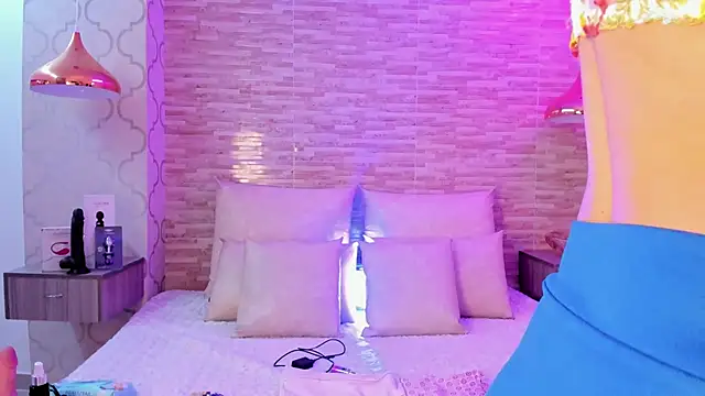 Catalina-Thompson online show from 2, 11, 2025