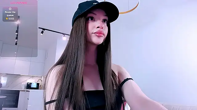 Snapshot of khloeforever chatting on 11, 2, 2026 khloeforever online show from 11, 2, 2026