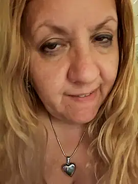 Snapshot of JennyInVegas chatting on 23, 11, 2025 JennyInVegas online show from 23, 11, 2025