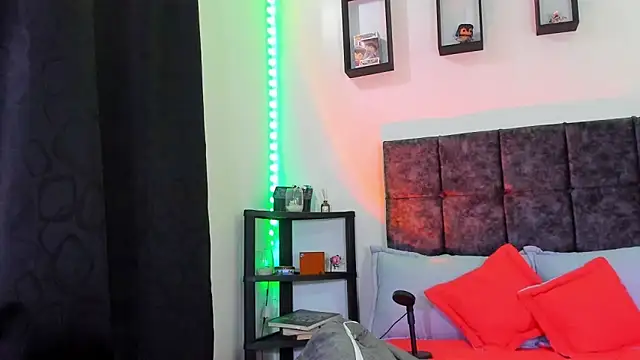 Theo Noxxx online show from 27, 10, 2025