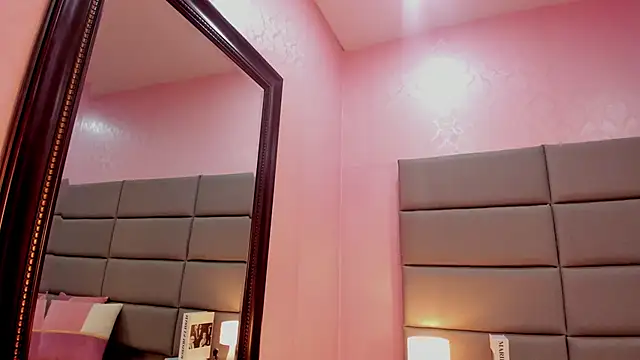 Isabella Marsh online show from 30, 10, 2025