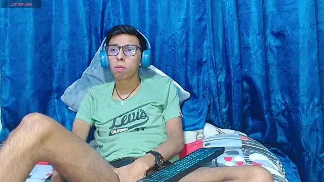 DavTwink3100 online show from 22, 4, 2026