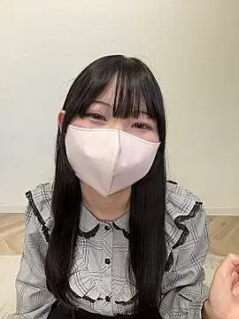 Snapshot of Reina_cute_00_ chatting on 28, 10, 2025 Reina cute 00  online show from 28, 10, 2025