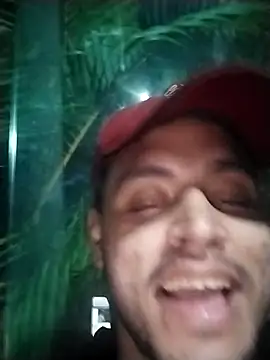 Casal em chamas online show from 17, 11, 2025