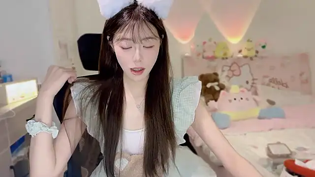 Onecutelittle online show from 7, 11, 2025